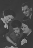 015_Familie-Adler-in-Wien-1936_c_James-Forsher-Estate
