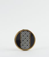 helena-rubinstein-puderdose-mit-spiegel-1930er-_c_archiv_archives-helena-rubinstein-paris